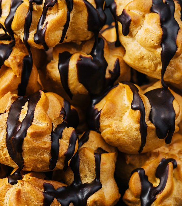 Quelles astuces pour des profiteroles au chocolat avec une pâte à choux réussie?